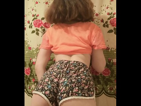 ❤️ Szexi fiatal csaj vetkőzteti le a rövidnadrágját a kamera előtt. ❤❌ Szép pornó at hu.passionateembracespotlight.ru ❌❤
